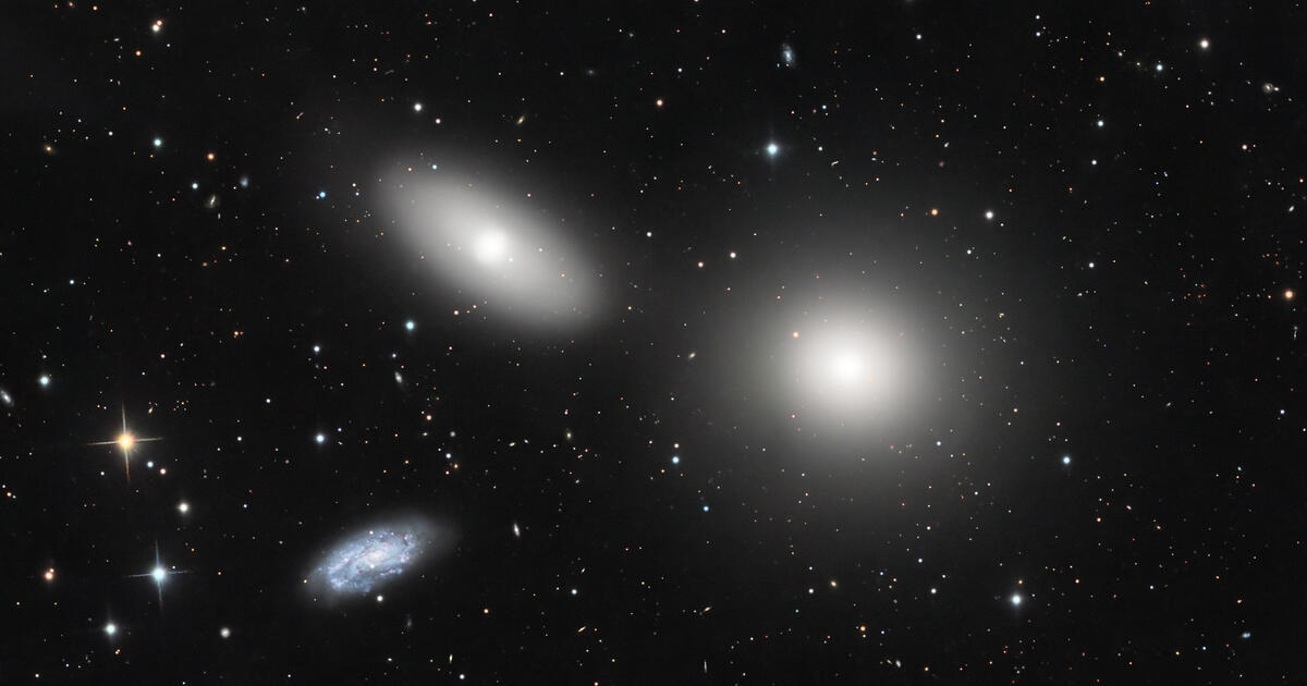 Messier 105