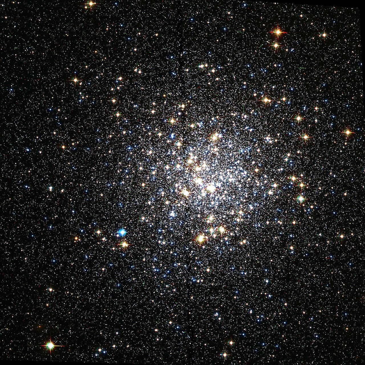 M9 na snímku z Hubbleova vesmírného dalekohledu
