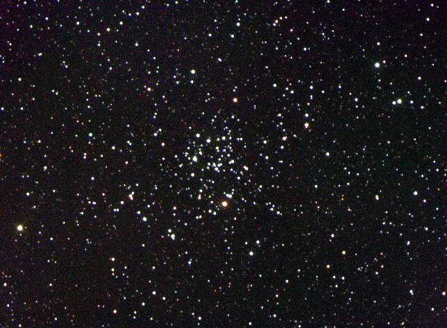 Messier 50 na amatérském snímku. Autor: Ole Nielsen.