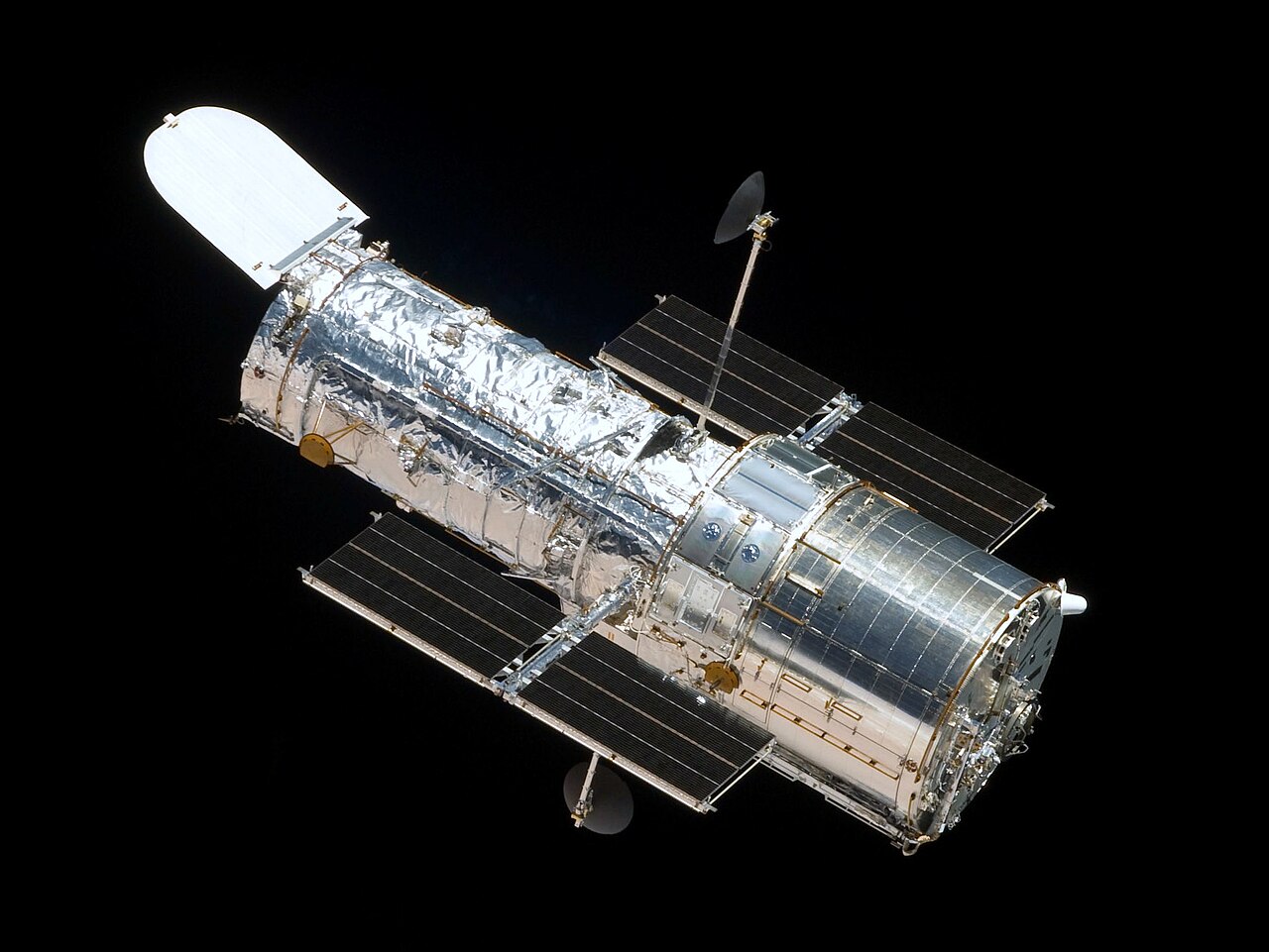 Hubbleův vesmírný dalekohled z raketoplánu Atlantis během páté servisní mise (STS-125) v roce 2009