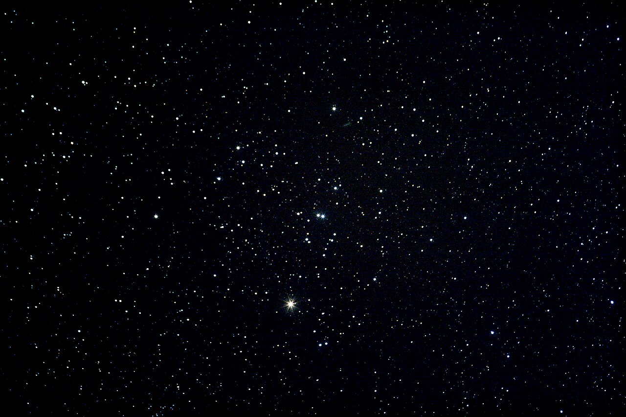Otevřená hvězdokupa Hyády - amatérská fotografie. Autor: Todd Vance
