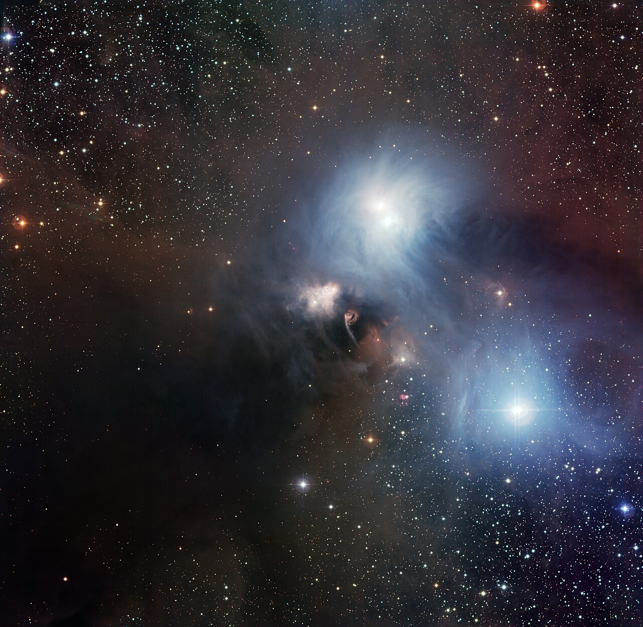 Reflexní mlhovina NGC 6729 na snímku z dalekohledu MPG o průměru 2,2 m na observatoři La Silla v Chile. Autor: ESO.