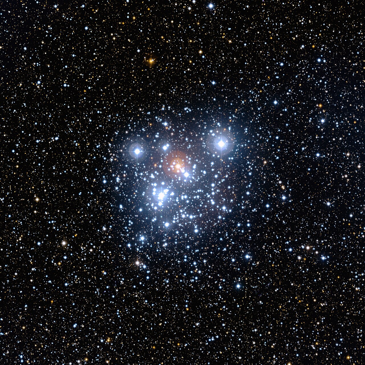 Širokoúhlý snímek hvězdokupy Klenotnice (NGC 4755).