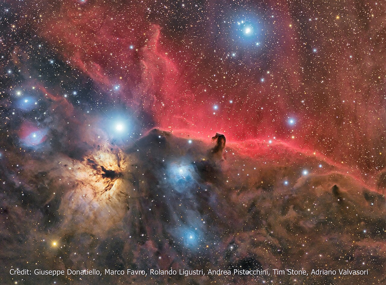 Hloubková fotografie oblasti kolem IC 434